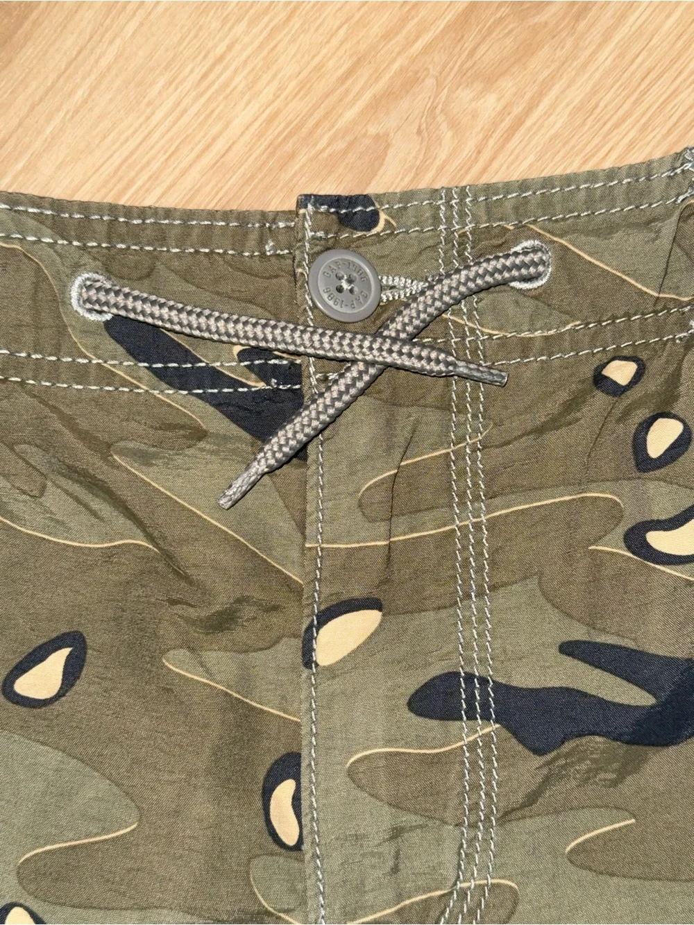Gap Kids XL size 12 Camo Shorts Elastic Waist
